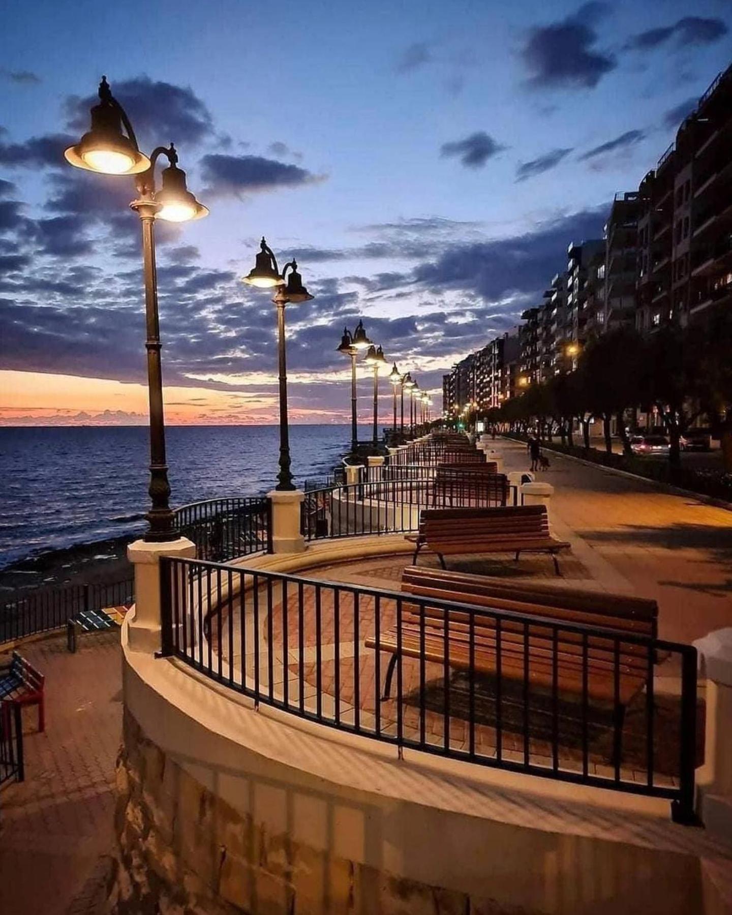 Depiro Point Deluxe - Modern, Designer Apartment 2 Minutes Away From Popular Sliema Seafront Extérieur photo